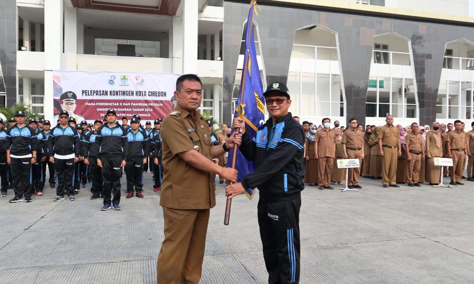 Nahsrudin Azis Lepas Kontingen Kota Cirebon untuk Porsenitas 2023