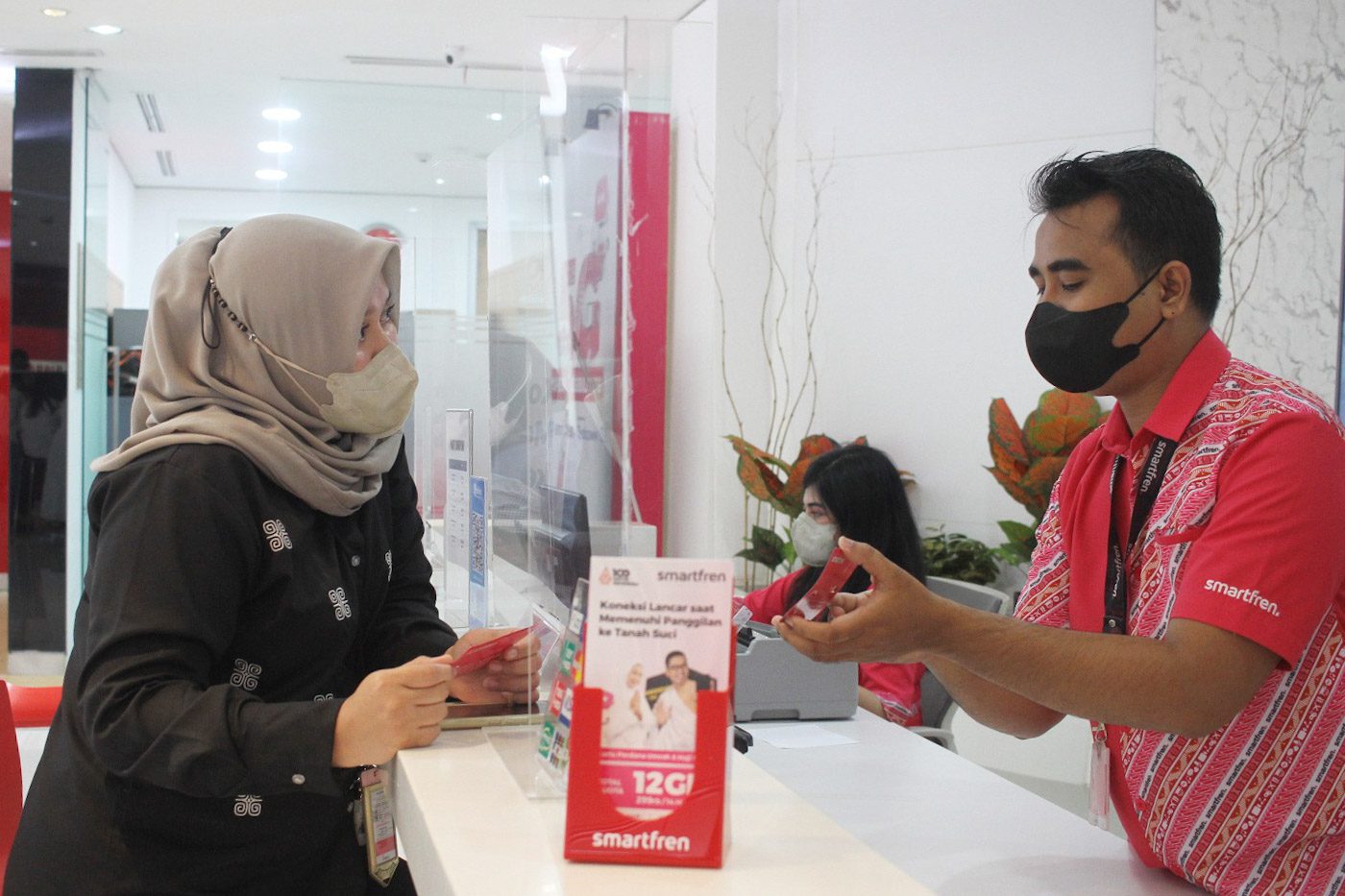 Smartfren Luncurkan Kartu Perdana Umrah dan Haji