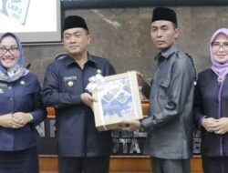 DPRD Kota Cirebon Terima LKPj Walikota Cirebon Tahun Anggaran 2022
