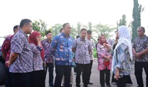 Kunjungi Sport Centre Indramayu, Bupati Nina akan Tata Ulang PKL