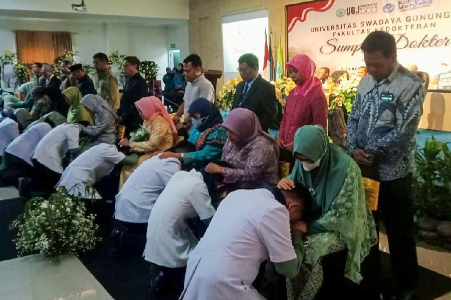 Fakultas Kedokteran UGJ Gelar Sumpah Dokter XXIV