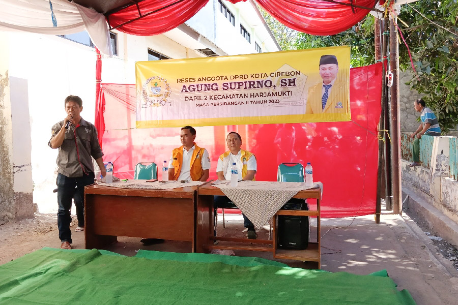 Ketua RW 04 Kalitanjung Timur Kota Cirebon Agung Sugandi