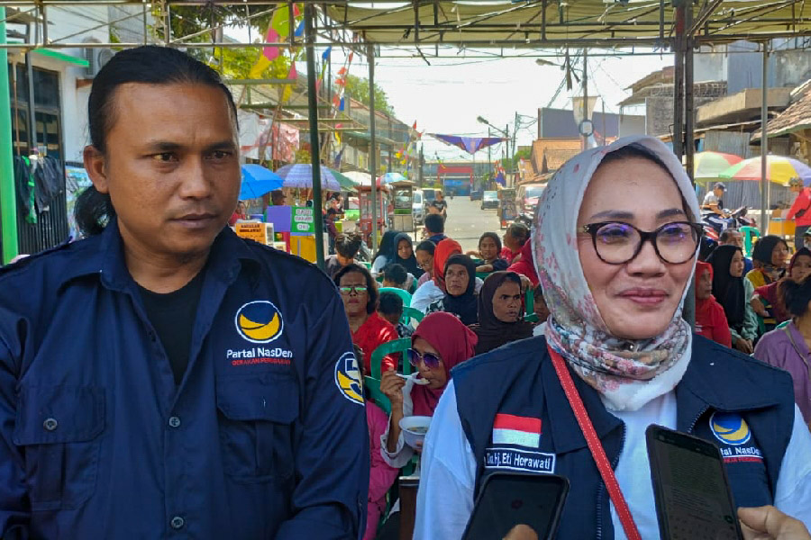 Ribuan Bala Kula Ikuti Jalan Sehat Bacaleg Jarum
