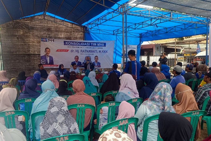 Bacaleg DPRD Jabar Ratnawati Sapa Warga Kebon Benteng Kota Cirebon