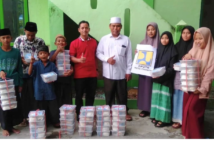 DPUTR Kota Cirebon berbagi