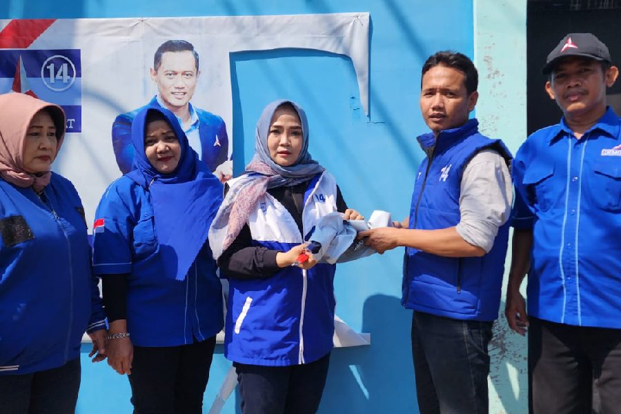 Demokrat Kota Cirebon Copot Foto Anies