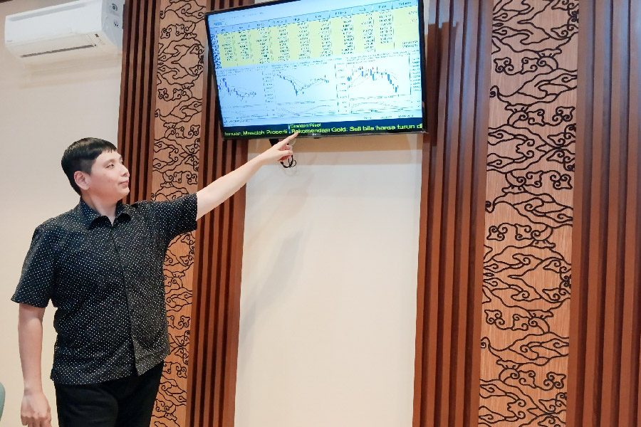 Emas Terkulai Lemas, Pelaku Pasar Pasang Kuda-Kuda Incar Cuan