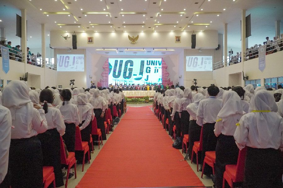 Ribuan Mahasiwa Baru UGJ Ikuti PKKMB