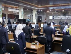 Fraksi-fraksi DPRD Sampaikan Pemandangan Umum Atas Tiga Raperda
