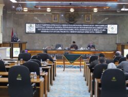 Rapat Paripurna DPRD Penetapan Raperda Penyelenggaraan Program KB