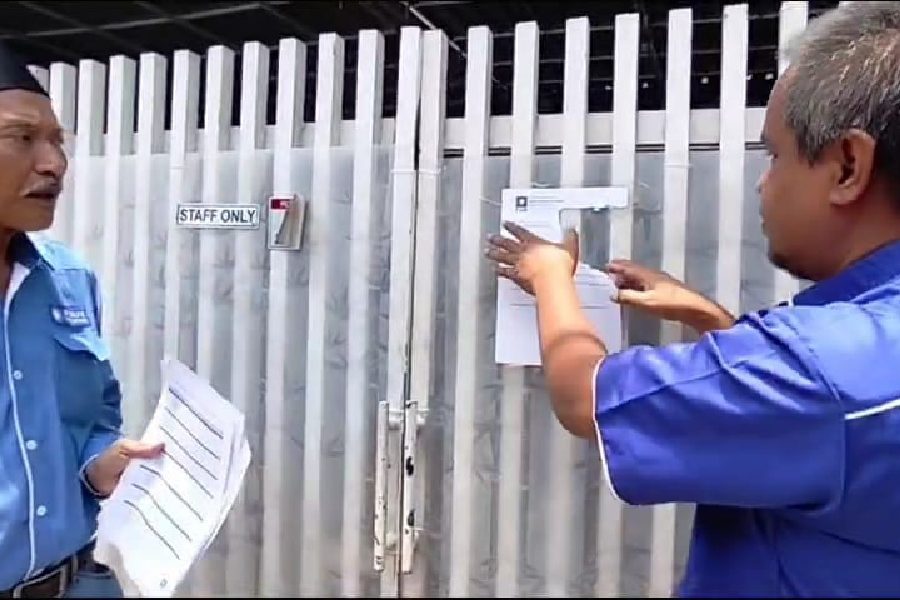 Heru Enggan Minta Maaf Soal Penggembokan Kantor PAN Kabupaten Cirebon
