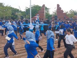 Ratusan Warga Ikuti Senam Aerobik Rinna Suryanti