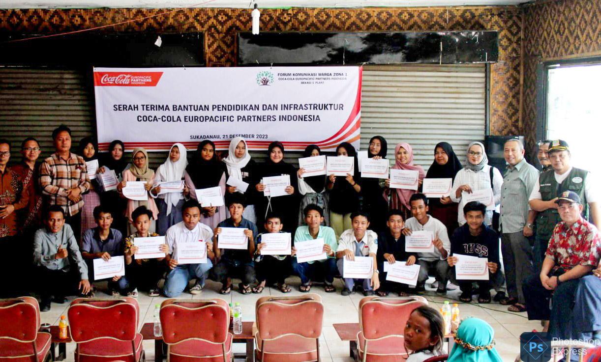 Coca-Cola Europacific Partners Indonesia Pabrik Bekasi I Serahkan Bantuan Pendidikan
