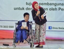 Hari Disabilitas Internasional, Bupati Indramayu Beri Alat Bantu hingga Kursi Roda