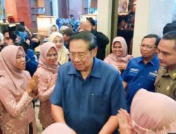 Kader Demokrat Antusias Sambut Kedatangan SBY di Cirebon