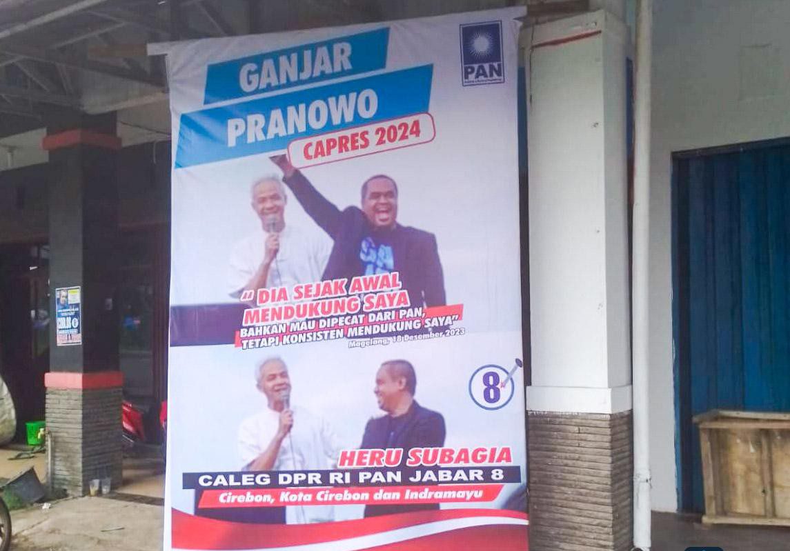Baliho Caleg DPR RI Ini Curi Perhatian Warga
