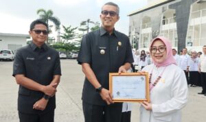 Kota Cirebon Raih Penghargaan Kepatuhan Penyelenggaraan Pelayanan Publik