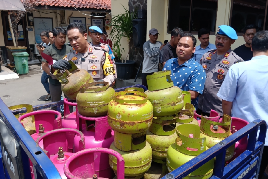 Polres Cirebon Kota Tangkap Komplotan Pengoplos Gas Subsidi