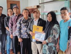 KPU Majalengka Beri Santunan kepada PPS yang Meninggal Dunia