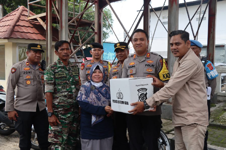 Kapolres Cirebon Kota Monitoring Rekapitulasi Suara di PPK Lemahwungkuk