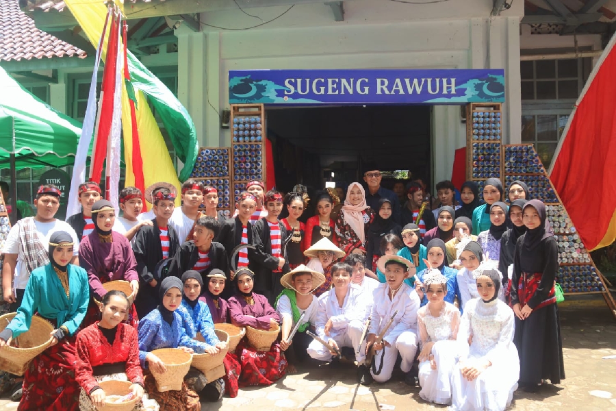 Pj Wali Kota Apresiasi Spectrum SMPN 1 Cirebon