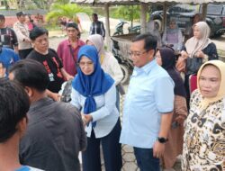 Herman Khaeron Bantu Korban Banjir di Cirebon Timur