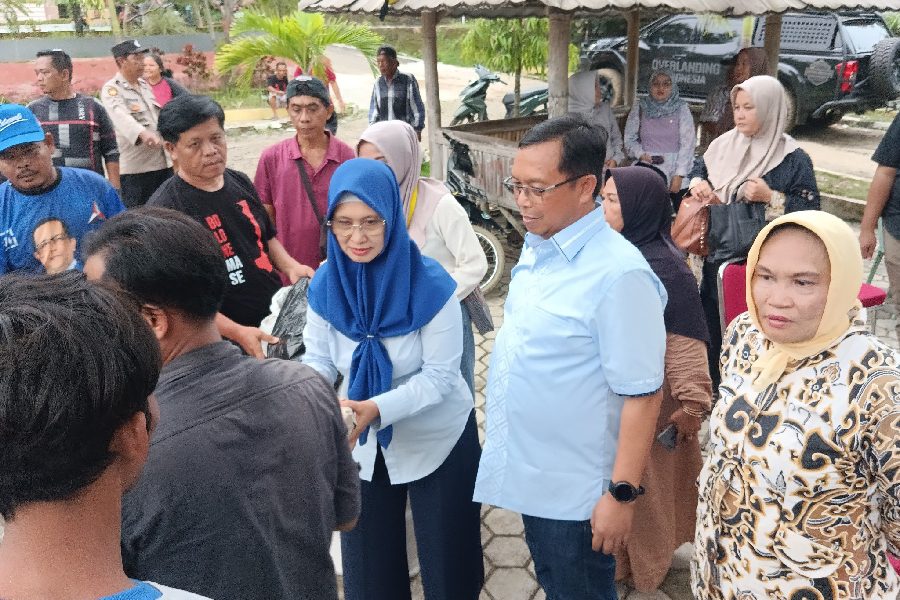 Herman Khaeron Bantu Korban Banjir di Cirebon Timur