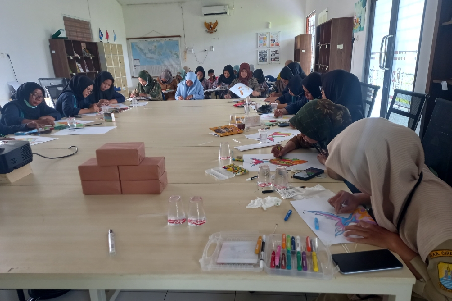 Perpustakaan Cirebon Power Gelar Pelatihan Menggambar untuk Guru TK