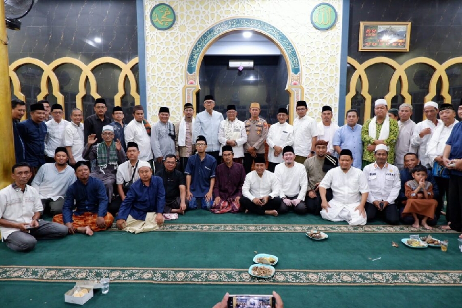 Pj Wali Kota Sampaikan Program Prioritas Unggulan Saat Tarawih Keliling