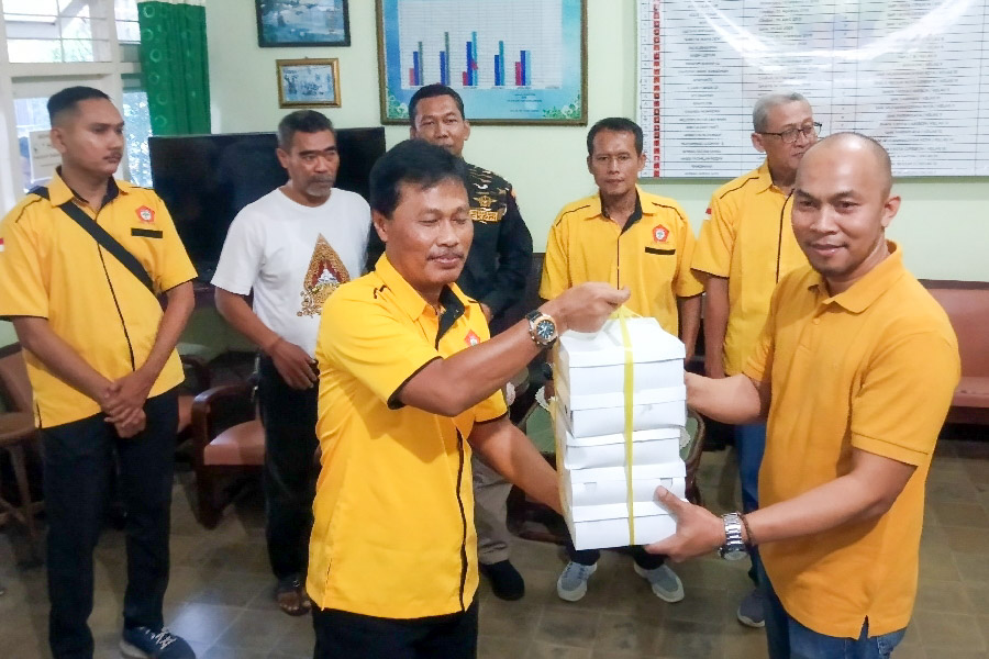 Kosgoro Kota Cirebon dan GM FKPPI Santuni Panti Asuhan