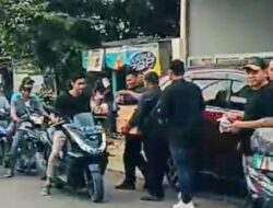 Paguyuban Masyarakat Cirebon Bagi-Bagi Takjil
