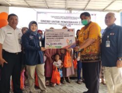 Cegah Stunting, KAI Cirebon Salurkan Makanan Tambahan