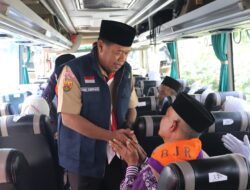 Sekda Majalengka Lepas Jemaah Haji Kloter 04 KJT