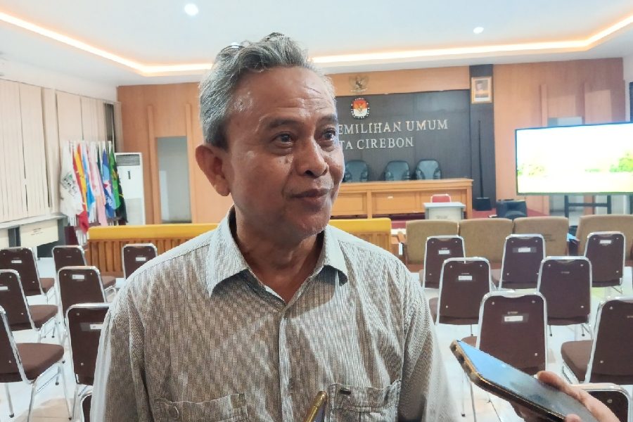 Suryana Daftar Cawalkot Cirebon via Jalur Independen