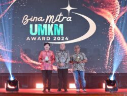 Smartfren Raih Predikat Gold Bina UMKM Awards 2024