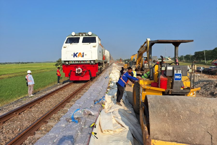 Ada Perbaikan Rel, KAI Cirebon Minta Maaf Perjalanan KA Terganggu