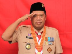 Berprestasi Pimpin Kwarcab Majalengka, Eman Suherman Raih Penghargaan Lencana Melati