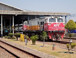 KAI Semarakan HUT ke-79 RI di KA dan Stasiun