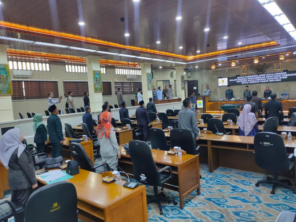Seluruh Fraksi Tolak Raperda RTRW Kota Cirebon 2024-2044