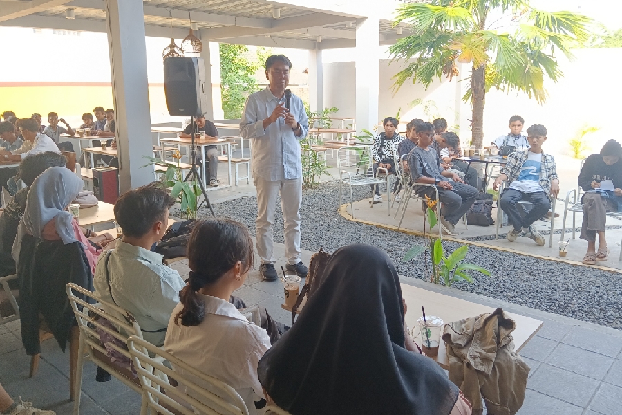 Pasangan Eti-Suhendrik Siapkan Skema Beasiswa untuk Mahasiwa Berprestasi