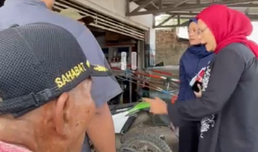 Gerombolan Pemuda Hadang Tim Kampanye Nina