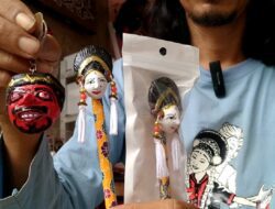 Eddy Vega Bawa Kerajinan Topeng Cirebon ke Pasar Internasional