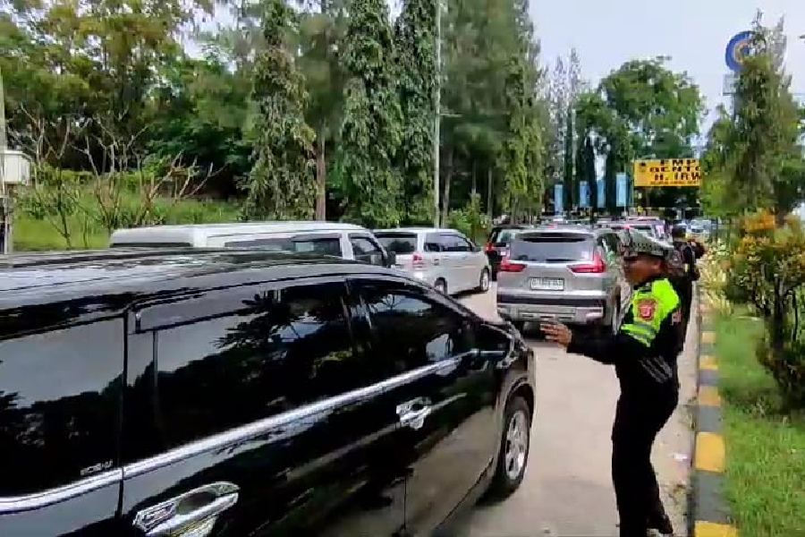 Volume Kendaraan Meningkat, Satlantas Polres Ciko Pastikan Lalin Tol Terkendali