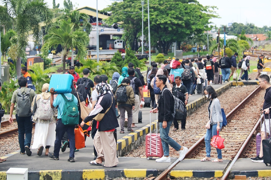 KAI Buka Pemesanan Tiket KA Tambahan hingga 23 Februari 2025