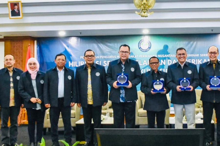 Kukuhkan Masyarakat Perikanan Nusantara, Herman Khaeron Dukung Hilirisasi Sektor Kelautan