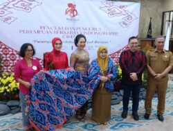 Perempuan Berkebaya Cirebon Ajak Kaum Hawa Tampil Anggun dengan Kebaya