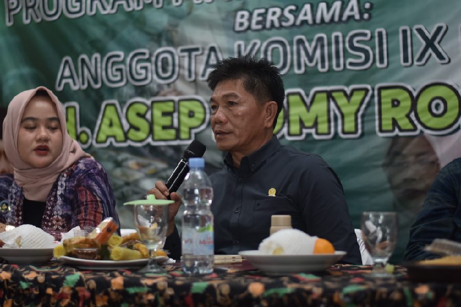 Warga Desa Rancamanyar Bandung terima sosialisasi program Makan Bergizi Gratis
