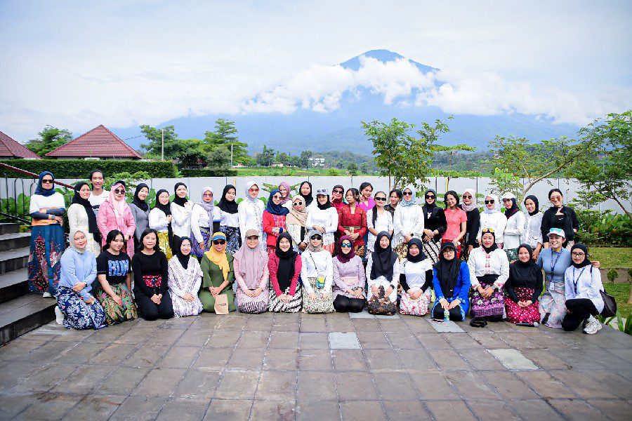 Hotel Santika Premiere Linggarjati-Kuningan menyelenggarakan Fun Run Hari Kartini, Minggu (20/4/2025).