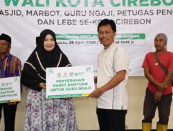 Pemkot Cirebon dan Baznas Salurkan Bantuan untuk Guru Ngaji