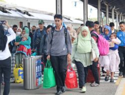 Pulang Lebih Awal, Penumpang Arus Balik Melonjak Tajam